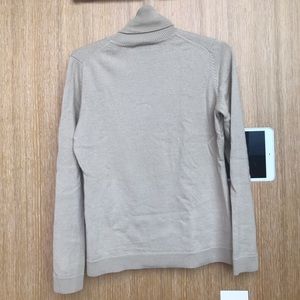 Turtle neck sweater